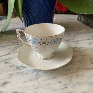 Colclough England cup, Haviland France saucer set